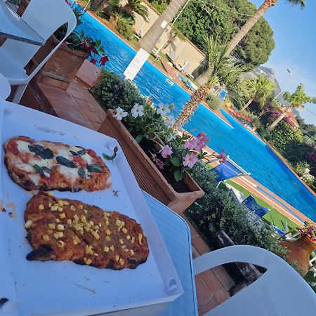 Villa Rosa Luxury Apartment モンデッロ エクステリア 写真