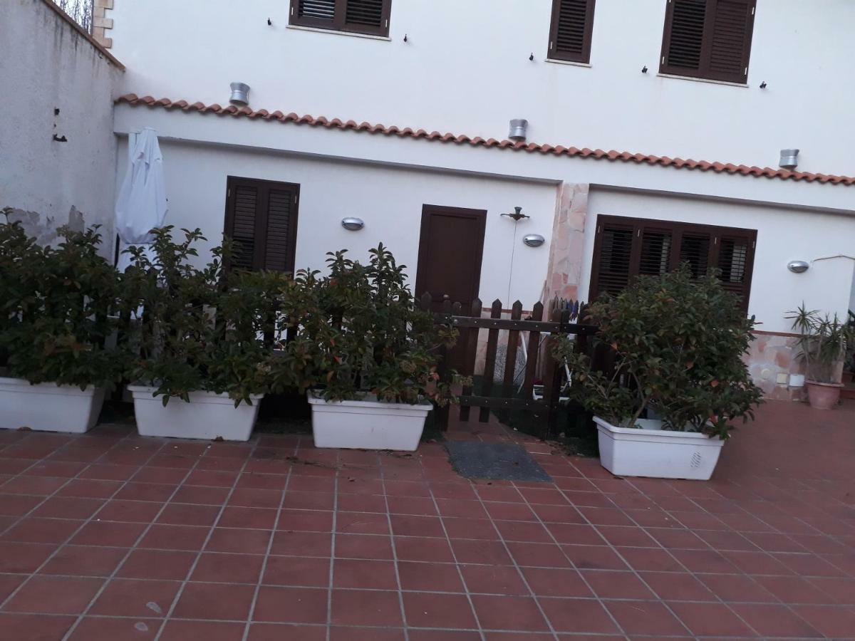 Villa Rosa Luxury Apartment モンデッロ エクステリア 写真