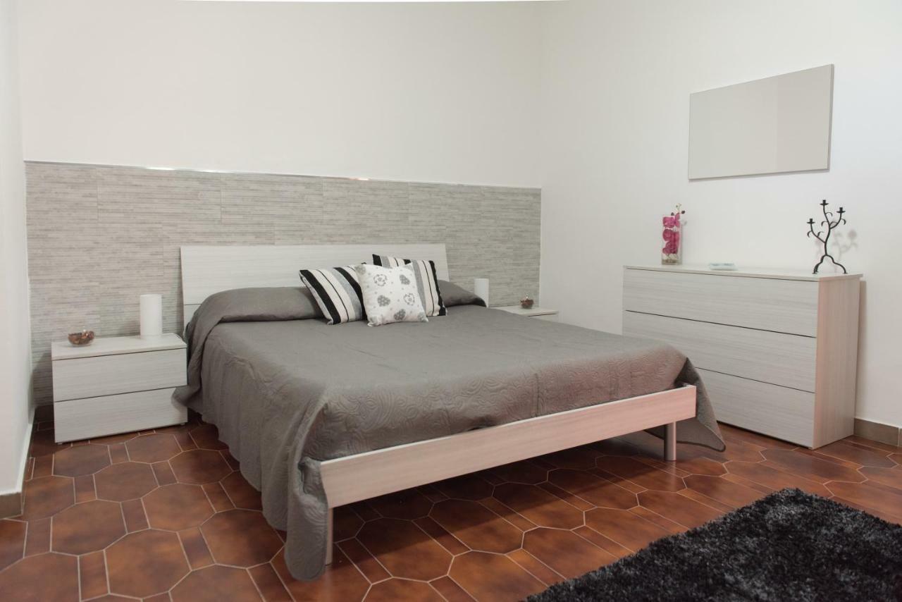 Villa Rosa Luxury Apartment モンデッロ エクステリア 写真