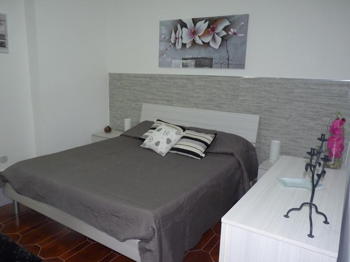 Villa Rosa Luxury Apartment モンデッロ エクステリア 写真