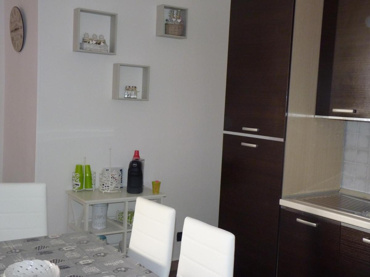 Villa Rosa Luxury Apartment モンデッロ エクステリア 写真